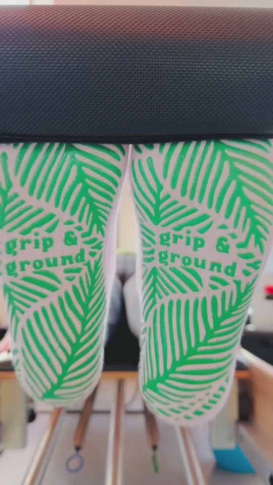Fernscape Luxe Organic Cotton Pilates Grip Socks In Barely-There Lilac